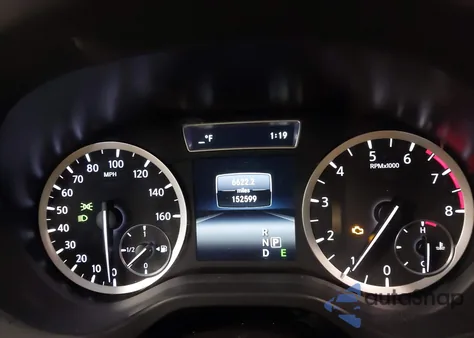 2017 Infiniti Qx30 Premium z USA, uszkodzony, nr VIN SJKCH5CR6HA032306